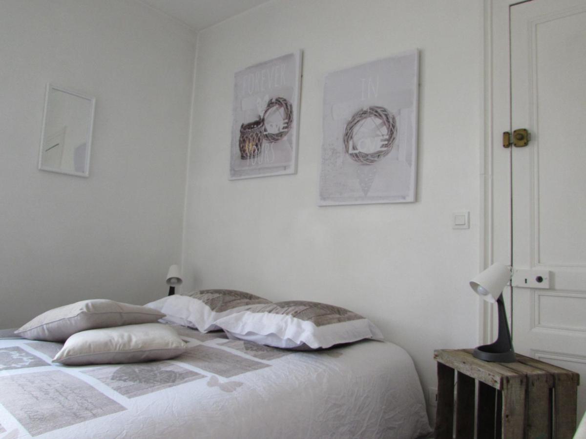 Les Gites De Claire Honfleur Exteriör bild