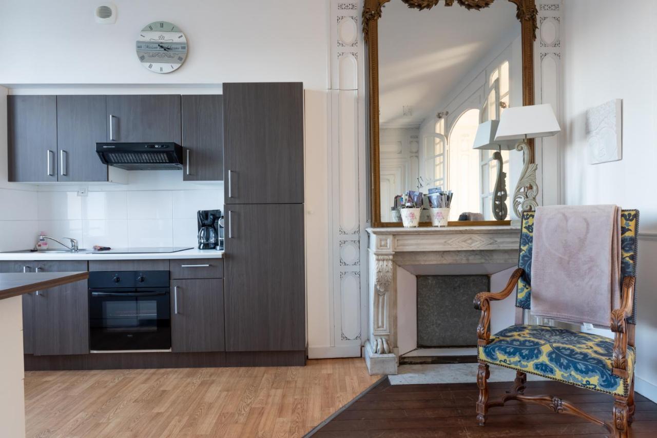 Les Gites De Claire Honfleur Exteriör bild