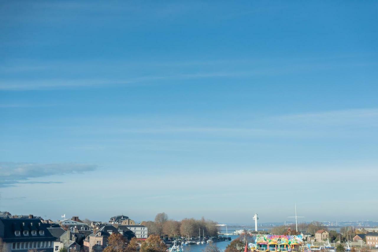 Les Gites De Claire Honfleur Exteriör bild