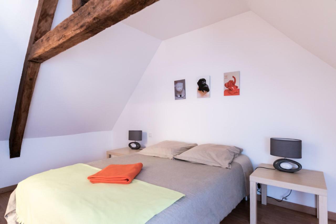 Les Gites De Claire Honfleur Exteriör bild